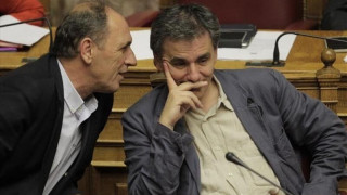ΕΚΤΑΚΤΟ: Tηλεδιάσκεψη κυβέρνησης-δανειστών για τους πλειστηριασμούς