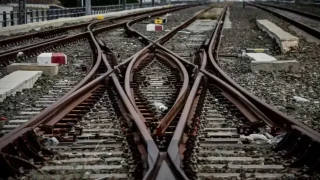 Καταγγελία: Έχασε τον σύζυγό της σε σιδηροδρομικό δυστύχημα και της ζητάνε πίσω την αποζημίωση