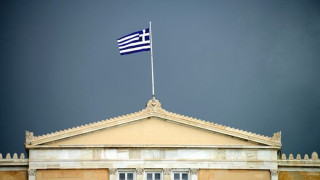 Eurostat: Xαμηλά το κατά κεφαλήν ΑΕΠ, υψηλά η φοροδιαφυγή
