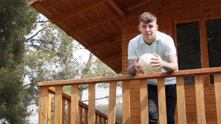 Τζόρνταν Τόμας: «Με τον πατέρα μου στη φυλακή, δουλεύαμε με τον Μπράντον στην ταβέρνα» - Το μπέρδεμα με τον αδερφό του και ο ΠΑΟΚ!