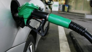 Ζητά πίσω 30 ευρώ επειδή του έβαλαν περισσότερη βενζίνη!