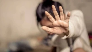 Φρίκη στην Αθήνα: 45χρονος από τη Συρία βίαζε 6χρονη