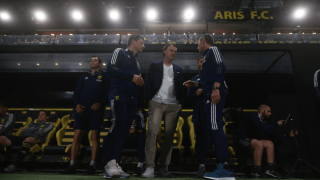 Βρίσκει… τοίχο και αποφασίζει