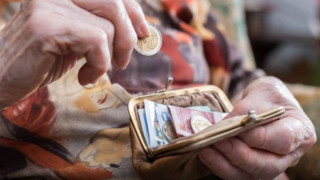 Αύξηση στα 300€ για συνταξιούχους: Διεύρυνση δικαιούχων και μόνιμος χαρακτήρας στην ενίσχυση