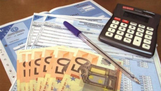 Φορολογική δικαιοσύνη είναι το μόνιμο «θύμα», ο μισθωτός,  να ελαφρυνθεί κι αυτός, να μην πληρώνει τα σπασμένα άλλων