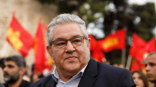 Η φαρμακερή ατάκα Κουτσούμπα για Κασσελάκη: Έψαχναν πολύ καιρό να βρουν αυτό το φυντάνι;