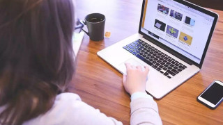 Αυξήσεις σε τηλεφωνία και Ίντερνετ μετά τις εκλογές: Πώς θα εφαρμοστεί η τιμαριθμική αναπροσαρμογή στους λογαριασμούς