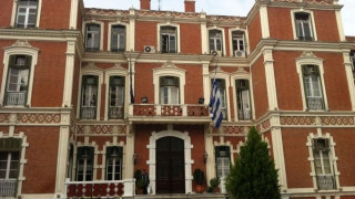 Θεσσαλονίκη: Συμβολικός αποκλεισμός της Περιφέρειας Κεντρικής Μακεδονίας