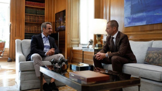 Επικοινωνιακό σόου στο Μαξίμου