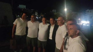 ΠΑΟΚ: Ρουμάνοι ήρθαν για διακοπές στην Ελλάδα, απόλαυσαν Τούμπα και φωτογραφήθηκαν με Λουτσέσκου