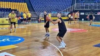Με Μποχωρίδη και Γκάλινατ η προπόνηση του Άρη