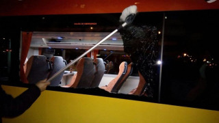 Επίθεση με πέτρες σε πούλμαν φιλάθλων της Ρεάλ!