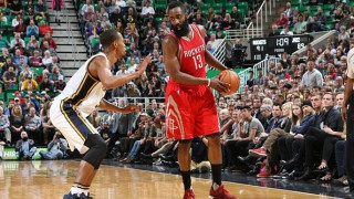 Τιμωρία ενός χρόνου σε φίλαθλο που χρησιμοποιούσε λέιζερ! (vid)