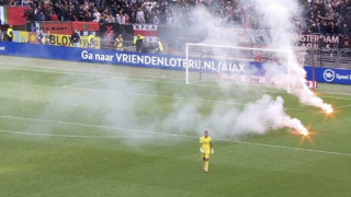 Άγιαξ - Φέγενορντ: Οι οπαδοί του Αίαντα διέκοψαν το ματς μετά το 0-3! (vids)