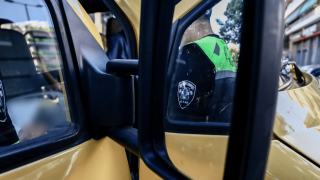 Διπλοπαρκάρισμα: Το πρόστιμο και αφαίρεση πινακίδων