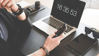Nomophobia: Τι σημαίνει να νιώθεις άγχος χωρίς το κινητό σου