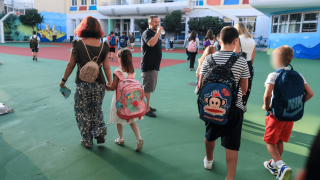 Θεσσαλονίκη: Καταληψίες οι γονείς στο 2ο γυμνάσιο Θέρμης, εξαιτίας των σοβαρών προβλημάτων με τα λεωφορεία