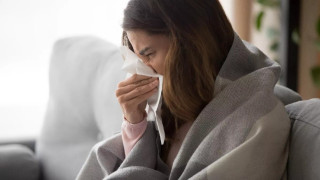 Γρίπη: Έτσι δεν θα κολλήσετε φέτος – Πότε να εμβολιαστείτε