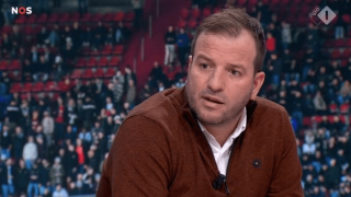 Φαν Ντερ Φάαρτ: «Ο Άγιαξ πρέπει να σκέφτεται σαν υποψήφιος για υποβιβασμό»