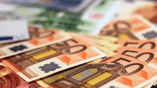 Ποιοί συνταξιούχοι δικαιούνται τις πληρωμές των Χριστουγέννων και με το παραπάνω