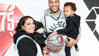 Μόνιμα στην Ελλάδα η οικογένεια του Γιάννη Αντετοκούνμπο