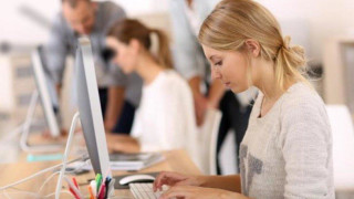 Δωρεάν κατάρτιση σε νέους πτυχιούχους με πρόσληψη σε επιχειρήσεις