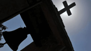 «Σώπα όπου να ναι θα... σταματήσουν οι καμπάνες»: Η απόφαση δικαστηρίου που βάζει «φρένο» σε εκκλησία