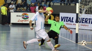 Η πιο «αλήτικη» εκτέλεση πέναλτι σε αγώνα Futsal! (video)