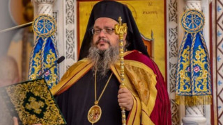 Μητροπολίτης Λάρισας: «Αν κάποιος ζητήσει γάμο με δέντρο, θα το πούμε και αυτό γάμο;»