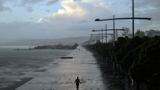 Χθες... καλοκαίρι, σήμερα βουτιά της θερμοκρασίας και χιονοπτώσεις - Αν αυτό δεν είναι συνέπεια της κλιματικής αλλαγής, τι είναι;