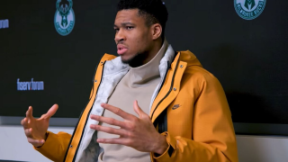 Αντετοκούνμπο για την απόλυση Γκρίφιν: «Εγώ πληρώνομαι για να παίζω, όχι για να αλλάζω ζωές ανθρώπων»