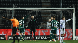 Τον «τσάκισε» με τα όπλα του και νίκησε και την ύποπτη διαιτησία του Νορβηγού