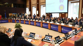 Στη Λάρισα η ευρωπαϊκή «επιχείρηση - ασπίδα» κατά των Χούθι