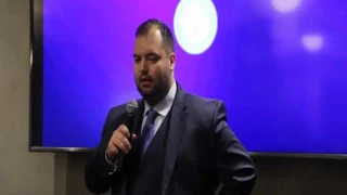 Μάνσφιλντ: «Συγγνώμη στον κόσμο, εργαζόμαστε ακούραστα για να ανατρέψουμε την κατάσταση﻿»