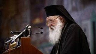 Αρχιεπίσκοπος Ιερώνυμος: «Παιδί μου ο πατέρας Αντώνιος... να γλεντήσετε στον γάμο του Κασσελάκη»