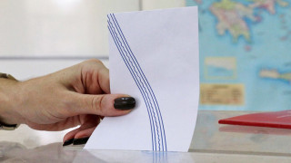 Νέα δημοσκόπηση: Ευρύ προβάδισμα για τη ΝΔ - Ποια κόμματα παρουσιάζουν άνοδο