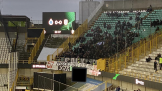 Κλαμπ Μπριζ-ΠΑΟΚ: Το πανό για την τραγωδία των Τεμπών εμφανίστηκε και μέσα στο γήπεδο (pic)