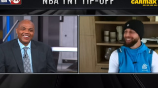 Ο Μπάρκλεϊ ρώτησε τον Κάρι για σάντουιτς και τον... γονάτισε