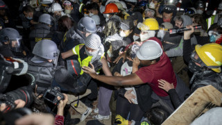 ΗΠΑ-Πανεπιστήμια: Η αστυνομία απομάκρυνε με τη βία διαδηλωτές