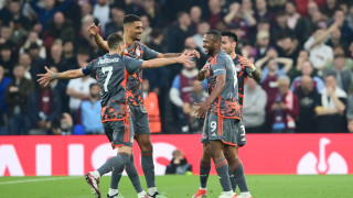 «Πάγωσε» το Βίλα Παρκ ο Ολυμπιακός, δύο γκολ από Ελ Κααμπί