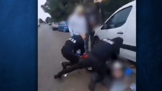 Γλυφάδα: Αστυνομικοί έσωσαν άνδρα που είχε υποστεί έμφραγμα (vid)