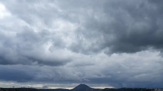 Καιρός: Συννεφιά σ’ όλη τη χώρα-Από πότε βελτιώνεται