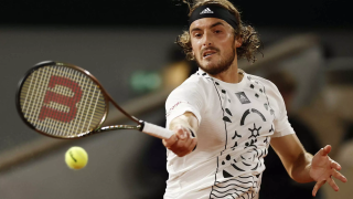 Στέφανος Τσιτσιπάς: Αποκλεισμός στο διπλό της Ρώμης