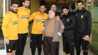 Μία ιδιαίτερα επίσκεψη είχαν οι ποδοσφαιριστές στην προπόνηση του Άρη