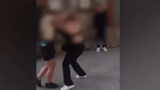 Καλαμάτα: Άγριος καβγάς μεταξύ κοριτσιών με χαστούκια και μαλλιοτραβήγματα
