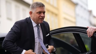 Σοκ στη Σλοβακία: Πυροβόλησαν τον πρωθυπουργό, Ρόμπερτ Φίτσο