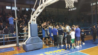 Ο κόσμος του Ηρακλή έστειλε το μήνυμα: «Φέρτε μας την άνοδο!» (vids)