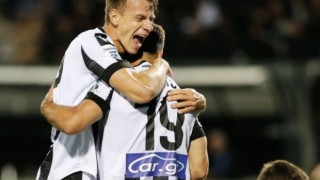 Συγκίνηση Σβαμπ: «Έκλαιγε και ο υπάλληλος του βενζινάδικου, στον αποχαιρετισμό»