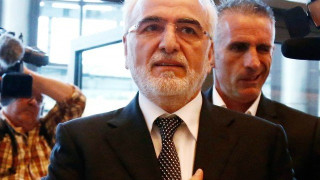 Τον δίδαξε το φιάσκο της εκδήλωσης για τα 90 χρόνια