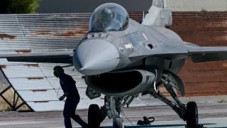 Σανίδα «σωτηρίας» για την αναβάθμιση των F-16 Viper
